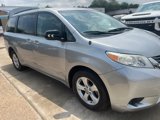 Used 2014 Toyota Sienna LE image 3