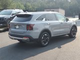 New 2025 Kia Sorento S image 4