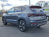 New 2025 Volkswagen Taos SE image 3