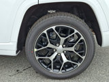 New 2025 Jeep Grand Cherokee Summit image 6