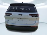 Used 2023 Jeep Grand Cherokee L Laredo image 5
