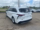 Used 2025 Toyota Sienna Limited image 4