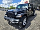Used 2023 Jeep Gladiator Sport image 3