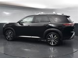 New 2025 Nissan Pathfinder Platinum image 4