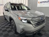 Used 2025 Subaru Forester Premium image 2