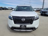 New 2025 Nissan Pathfinder SL image 5