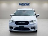 Used 2023 Chrysler Pacifica Touring-L image 2