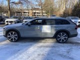 New 2025 Volvo V90 B6 Cross Country Ultra w/ Climate Package image 4