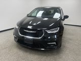 Used 2023 Chrysler Pacifica Touring-L image 3