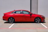 Used 2021 Hyundai Elantra Limited image 2