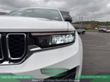 Used 2025 Jeep Grand Cherokee Laredo X w/ Luxury Tech Group I image 3
