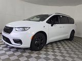 New 2025 Chrysler Pacifica Premium image 4