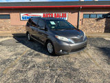 Used 2017 Toyota Sienna XLE Premium image 2