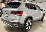 Used 2024 Volkswagen Taos SEL image 2