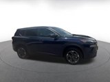 Used 2024 Nissan Rogue SV image 2