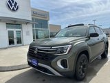 New 2025 Volkswagen Atlas Peak Edition SE image 2