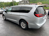 Used 2023 Chrysler Pacifica Touring-L image 3