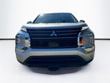 New 2025 Mitsubishi Outlander ES image 2