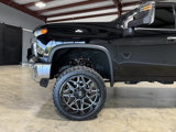 Used 2022 Chevrolet Silverado 2500 LTZ image 2