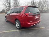New 2025 Chrysler Pacifica Select image 3