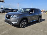 New 2025 Nissan Pathfinder Platinum image 3