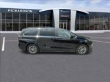 Used 2023 Toyota Sienna LE image 2