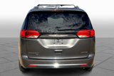Used 2020 Chrysler Pacifica Limited image 5