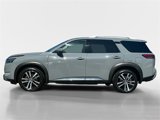 New 2025 Nissan Pathfinder Platinum image 2