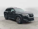New 2025 Nissan Pathfinder Platinum image 3