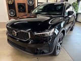 Used 2025 Volvo XC40 B5 Core image 2