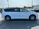 Used 2022 Chrysler Pacifica Touring-L image 5