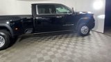 New 2025 GMC Sierra 3500 Denali Ultimate image 3