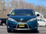 Used 2011 Toyota Sienna LE image 2