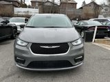 Used 2023 Chrysler Pacifica Touring-L image 6