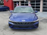 Used 2024 Hyundai Elantra SE image 2