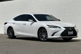 Used 2024 Lexus ES 350 w/ Premium Package image 2