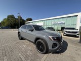 New 2026 Volkswagen Atlas Cross Sport SE image 2
