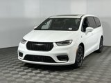Certified 2022 Chrysler Pacifica Limited w/ S Appearance Package image 3