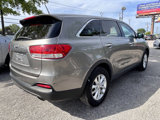 Used 2017 Kia Sorento L image 6