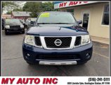 Used 2011 Nissan Pathfinder LE image 2