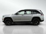 Used 2023 Jeep Grand Cherokee Altitude image 2