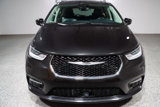 Used 2021 Chrysler Pacifica Touring-L image 4