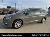 Used 2022 Chrysler Pacifica Touring-L image 5