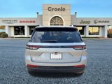 New 2025 Jeep Grand Cherokee Altitude image 4