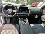 New 2025 Nissan Pathfinder SV w/ SV Premium Package image 2