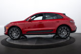 Certified 2025 Porsche Macan image 2
