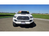 Used 2016 Toyota Tacoma TRD Sport image 2