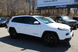 Used 2018 Jeep Cherokee Limited w/ Luxury Group image 5