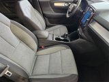 Used 2025 Volvo XC40 B5 Core image 3