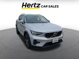 Used 2024 Volvo XC40 B5 Core image 3